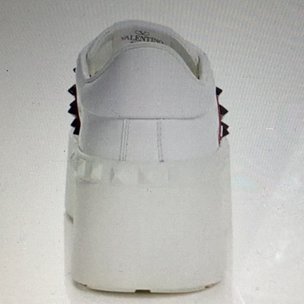 Valentino Garavani
Women's Rockstud Platform Sneakers - ExclusiveWhite Size 38.5 - Picture 5 of 8